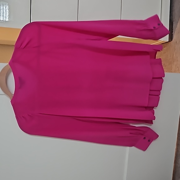 100% silk blouse in fuchsia color - Picture 2 of 6